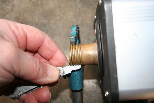 Threads on the solar heater